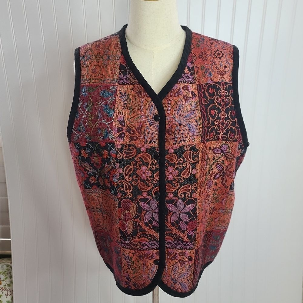 Tapestry fleece lined snap vest. Vintage size large